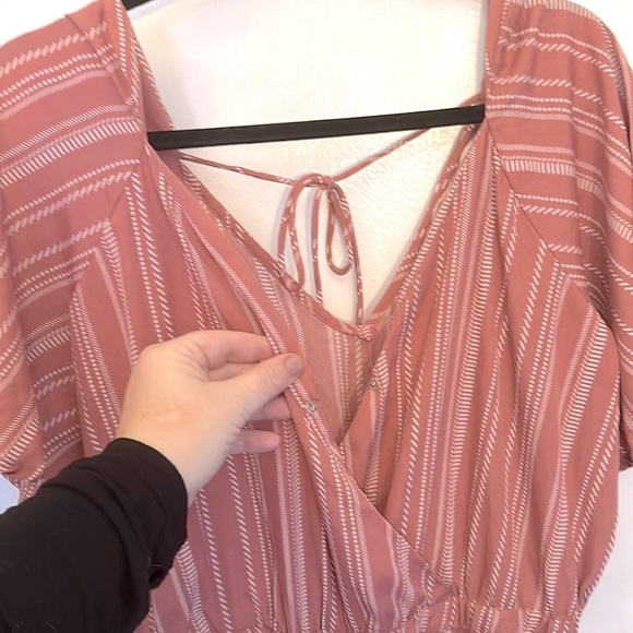 ⭐️INDULGE Romper, XL, Mauve/White Striped/Flutter Sleeves, Classy & Fun! 💕 - Picture 4 of 13